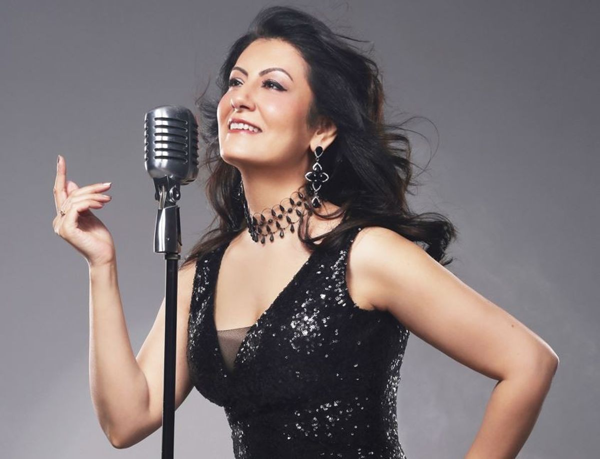 British singer Shama takes Bollywood fans back in time with 90s music show