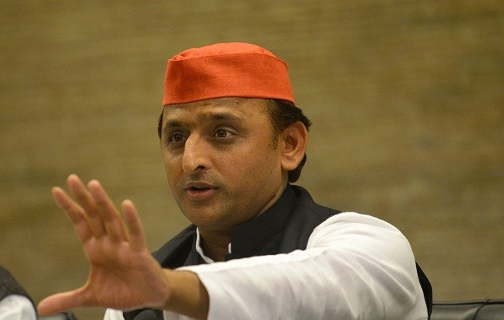 UP elections 2022: Expelled Bahujan Samaj Party MLAs meet Samajwadi Party chief Akhilesh Yadav