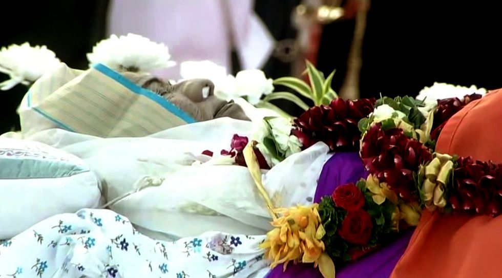 Lata Mangeshkar's death leaves Pakistani hearts shattered