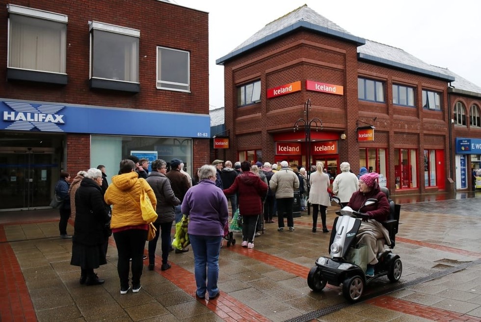 Supermarket staff manhandle elderly Sikh customer