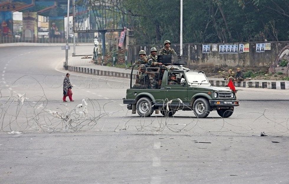 India’s Military Commander Warns Kashmir Militants To Give up Arms or Get Killed