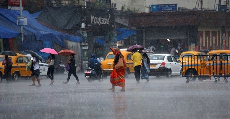 Cyclone Hits Indian Temple Town 'Puri' After A Million People Flee East Coast Homes