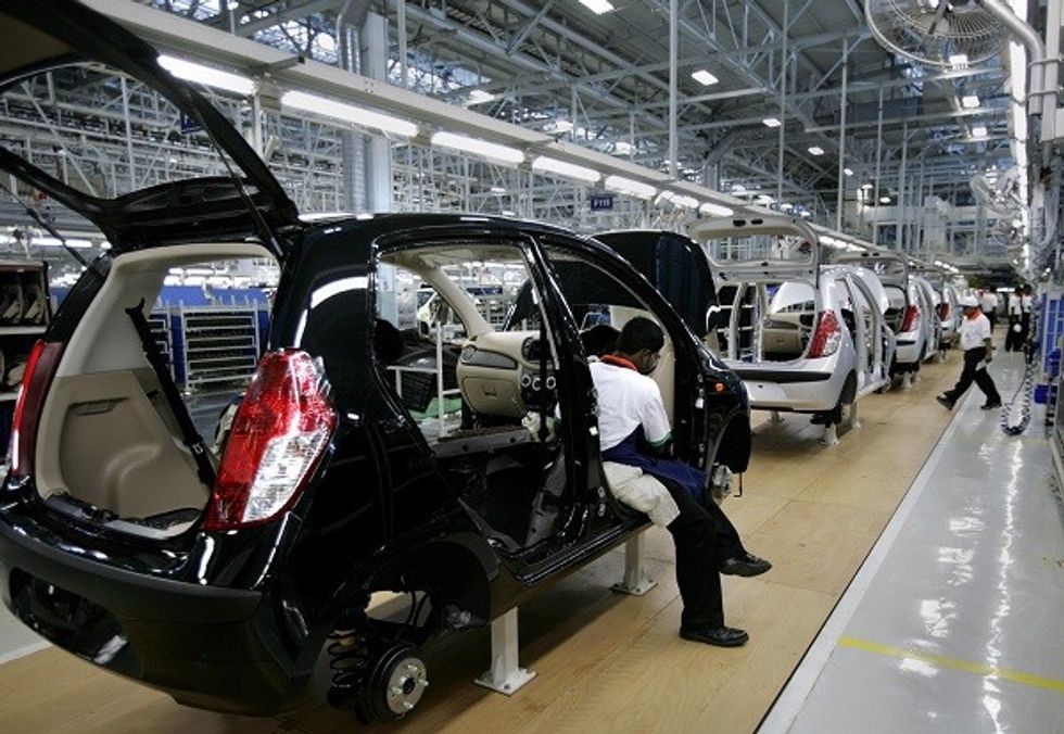 Indian Auto Giants Plan Production Cuts