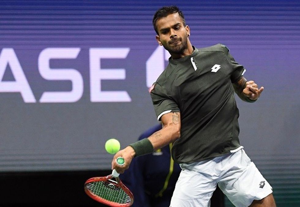 Federer Overcomes Nagal Scare