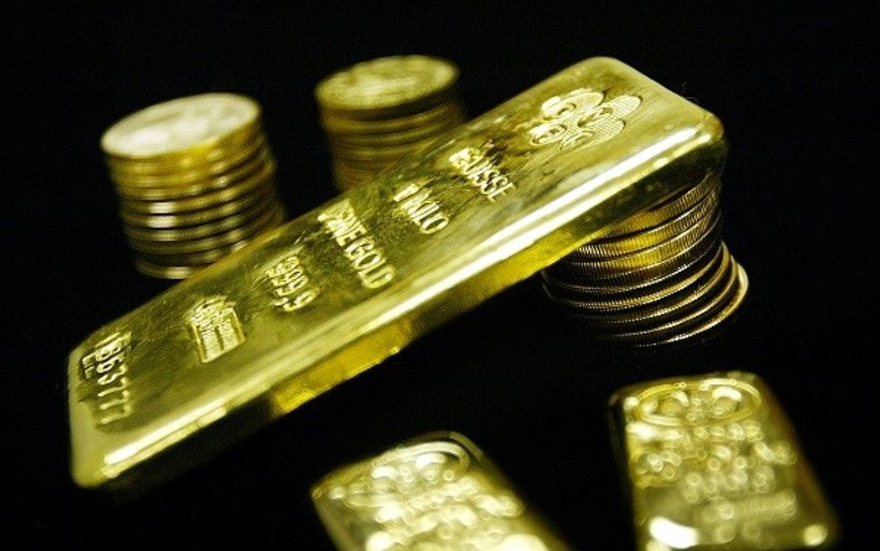 Gold Gains Rs 122, Silver Climbs Rs 2,070 In Indian Market