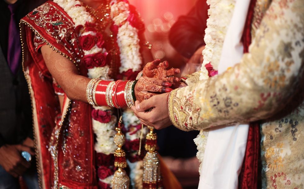 Indian bride dies after heart attack at wedding; groom marries her sister
