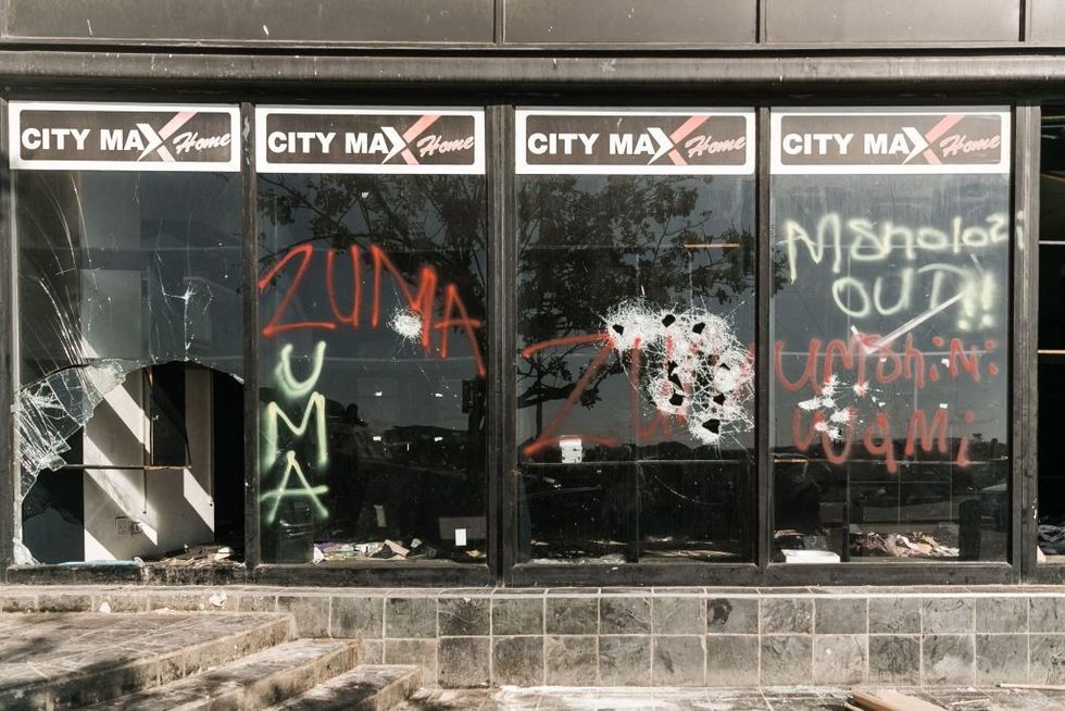 South Africa unrest: People lost work, investors withdraw money