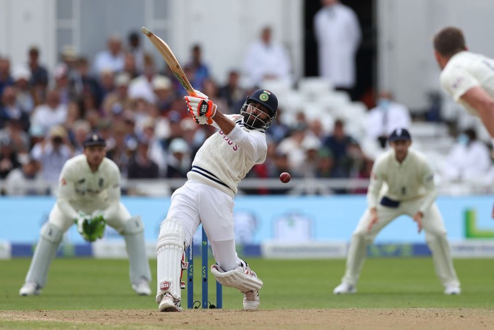 1st Test: India's tail wags to take 95-run lead over England