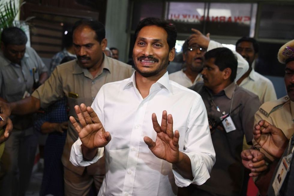 Loyalist makes temple in honour of Indian state chief minister