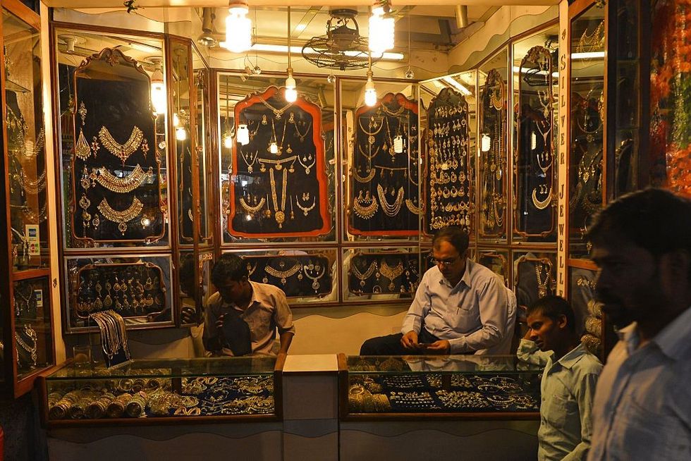 India's gold imports in August nearly double as prices fall