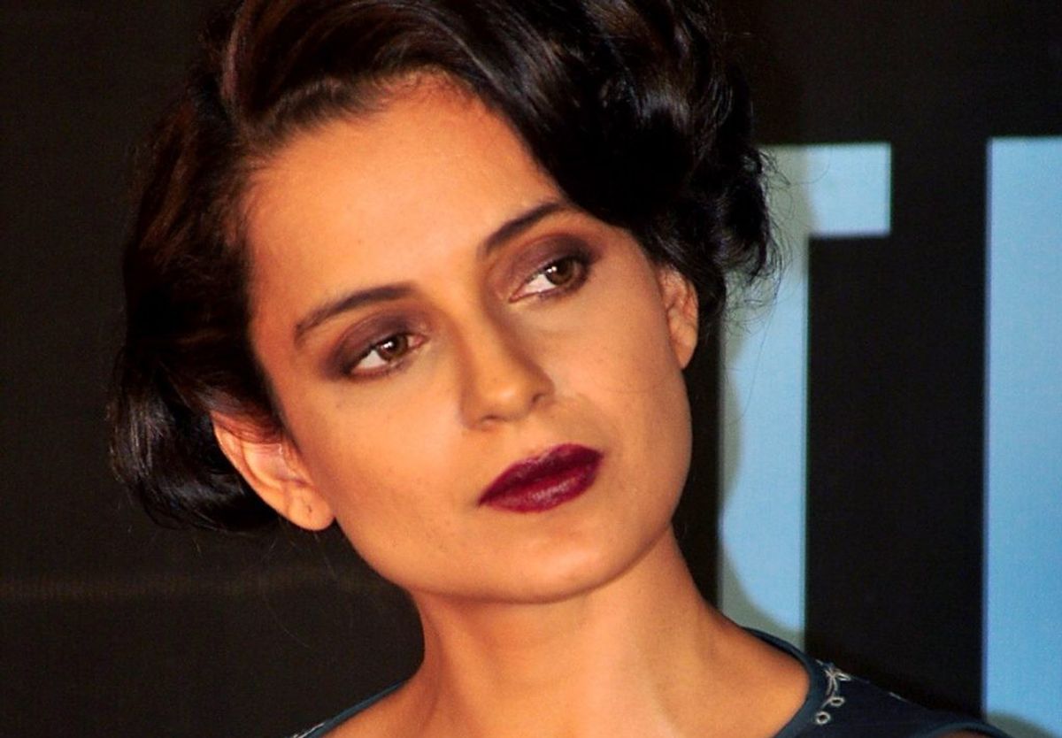 Kangana meets real Air Force officers at Tejas shooting