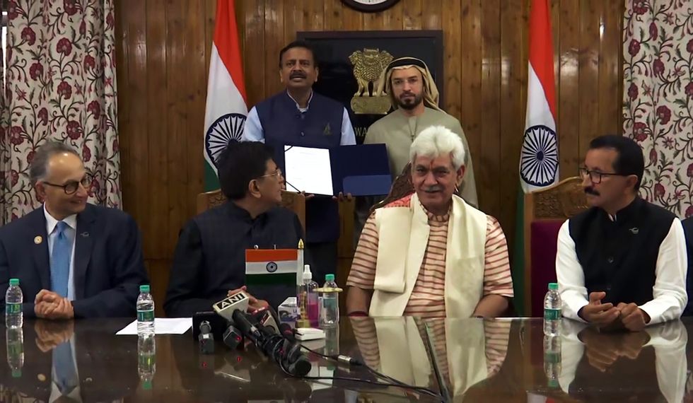 Dubai signs MoU with J&K, to invest in infrastructure