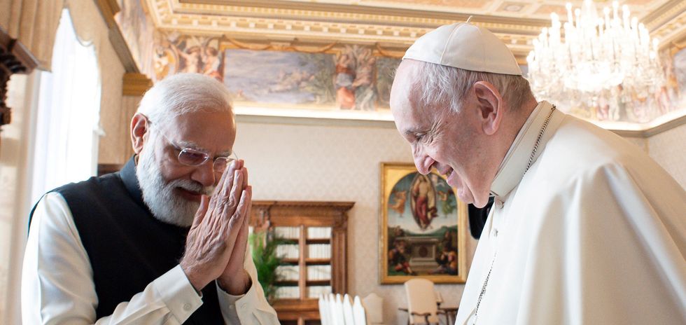 Modi calls on Pope Francis in Vatican