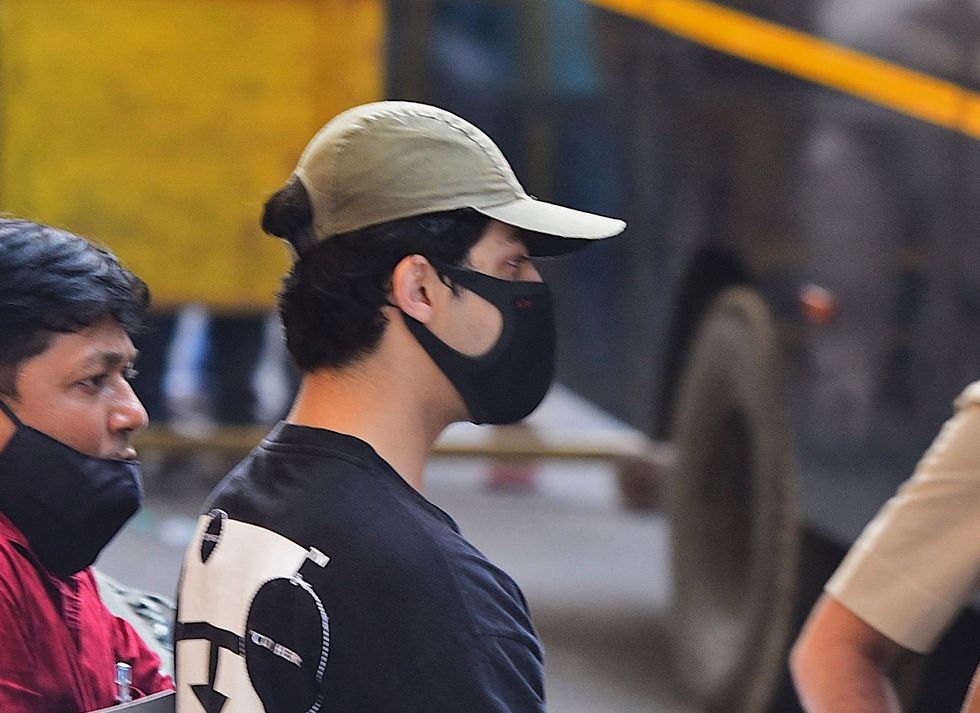 Rich Aryan Khan gets bail, what about the poor, asks Vir Sanghvi