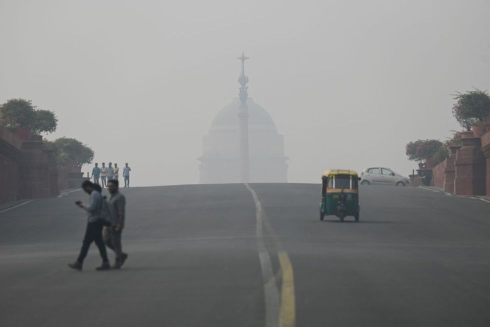 Delhi pollution: 5 coal power stations shut temporarily