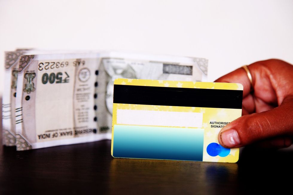 90% of rural India pay e-comm orders in cash: Study