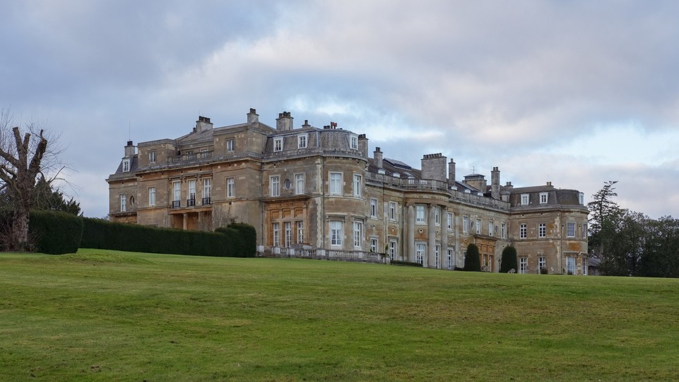 The Arora Group purchases Luton Hoo Hotel, Golf & Spa