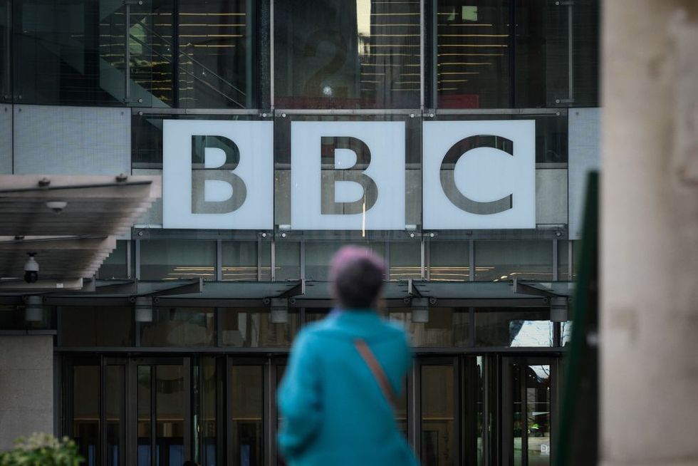 UK govt freezes BBC funding for 2 years