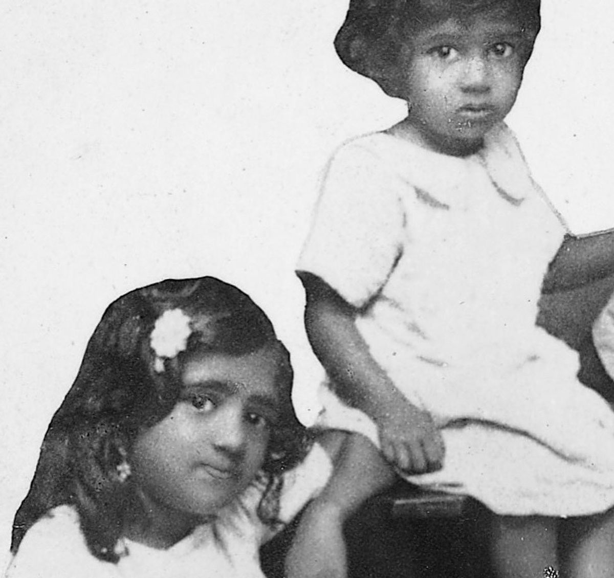 Asha Bhosle remembers sister Lata Mangeshkar