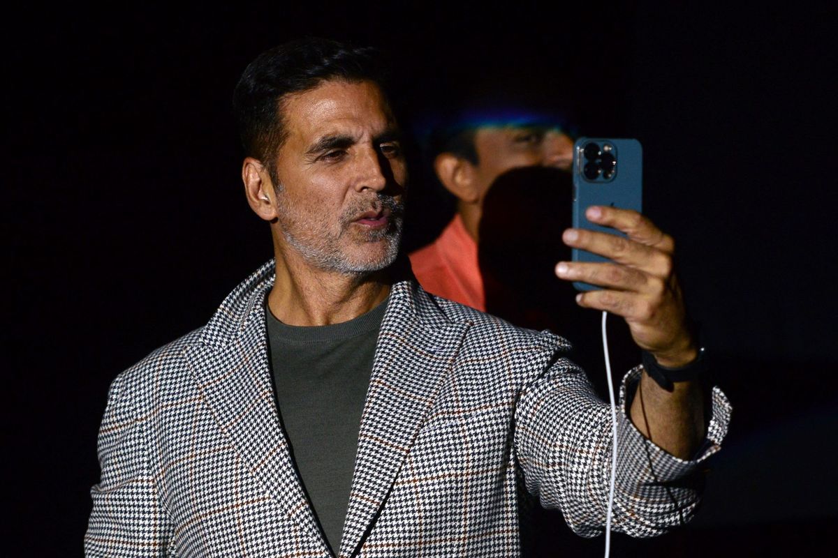 Akshay Kumar kicks-off the Hindi remake of Soorarai Pottru