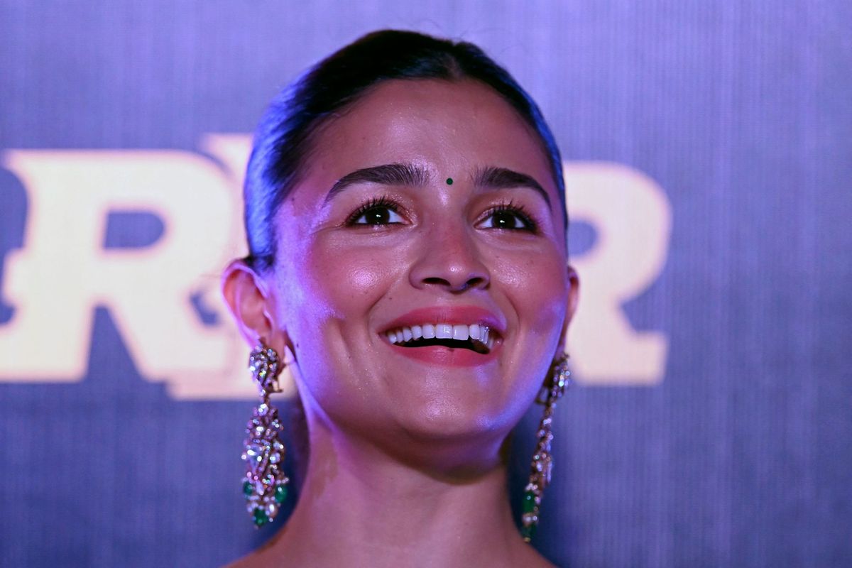 Alia Bhatt expresses gratitude for love on Brahmastra trailer