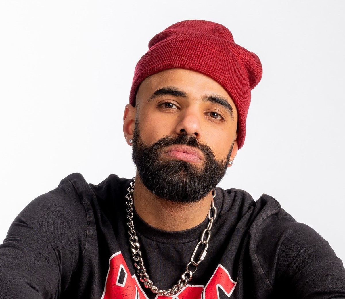 Ahmed Khan: Bilingual brilliance from Belgium