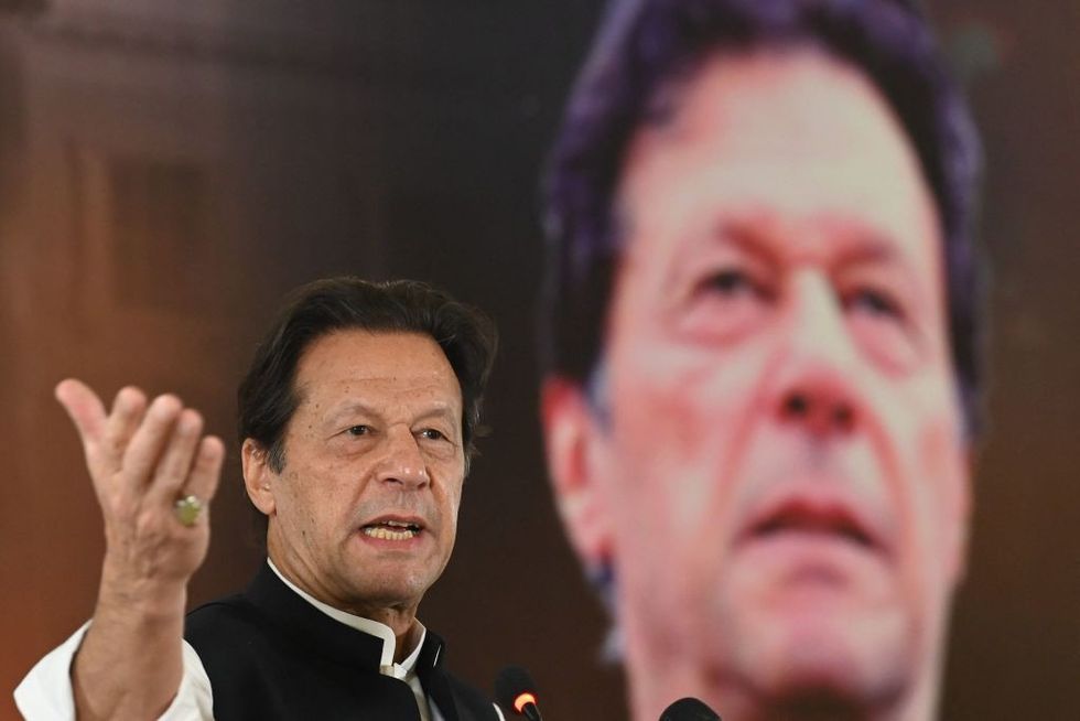Pakistan: Strife deepens as president Alvi rushes to meet Imran Khan over top military appointments