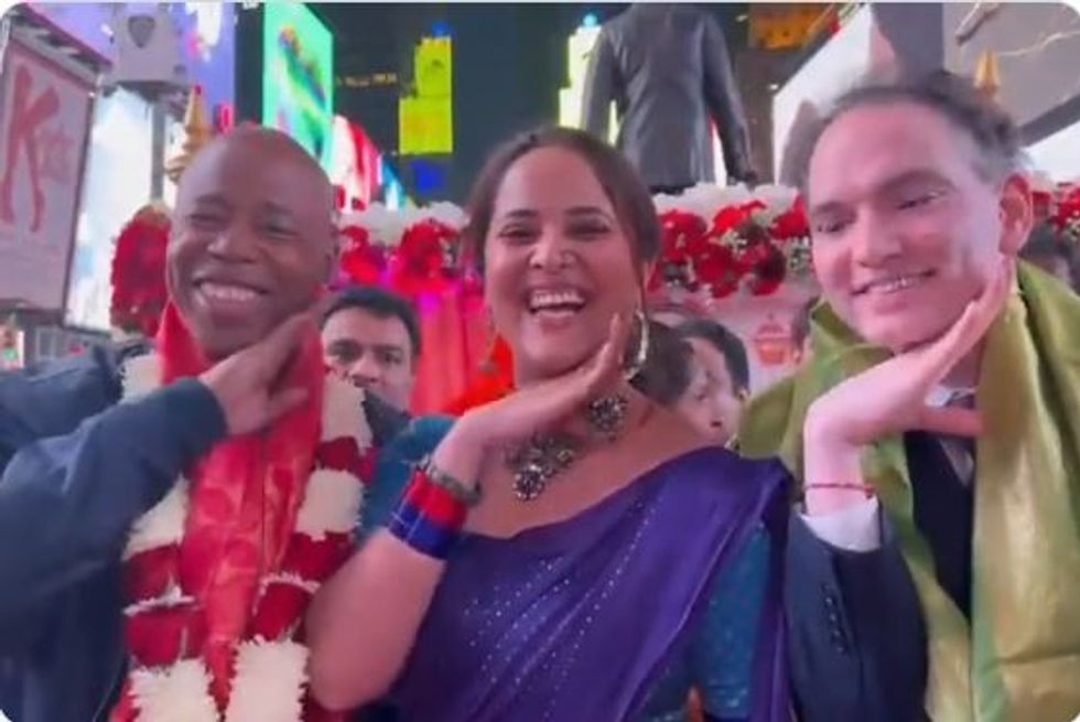 New York mayor performs Allu Arjun’s famous hand gesture pose from Pushpa