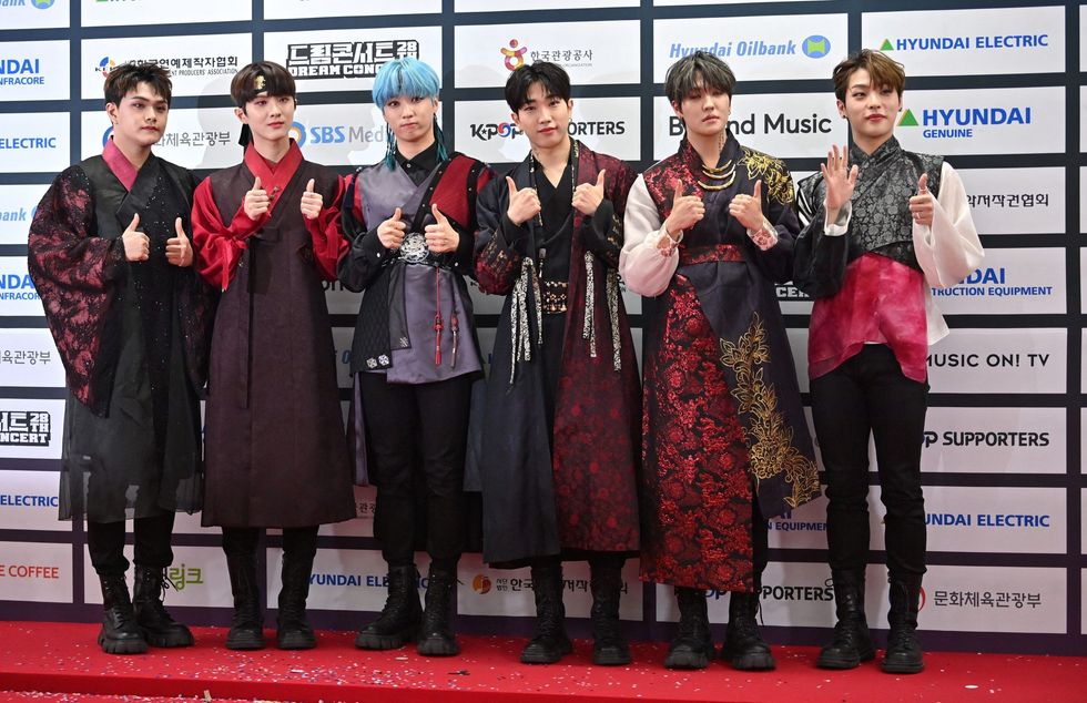 South Korean K-pop artists show interest to work with Bollywood actors