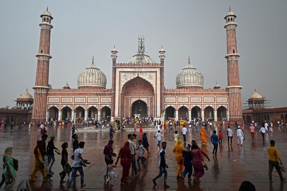 Banning women: Delhi Jama Masjid's Imam revokes order after request