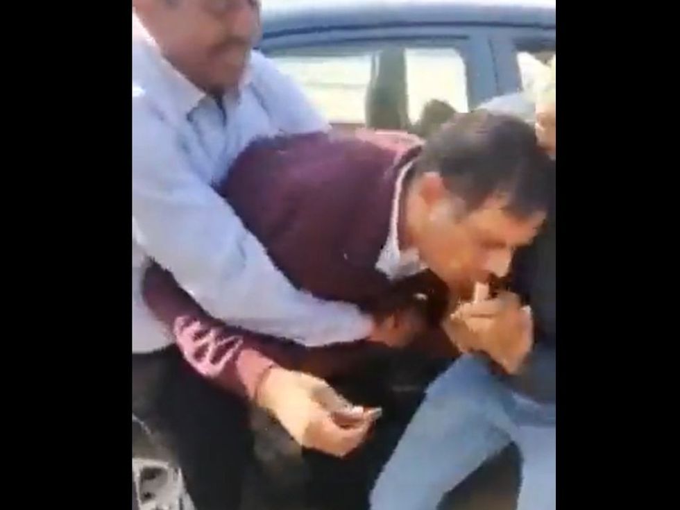 BIZARRE: Indian cop swallows bribe money after vigilance officials catch him red-handed