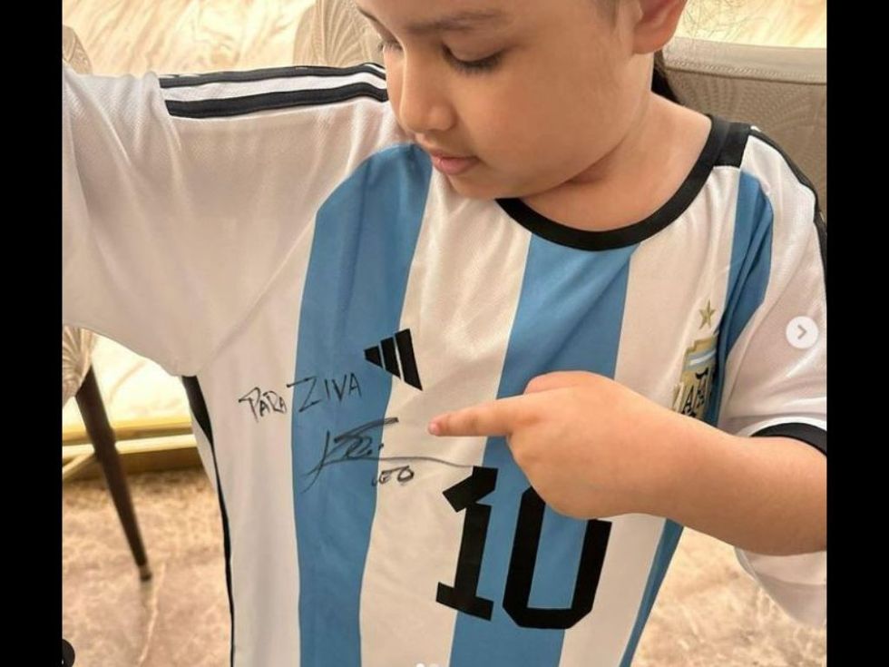 After World Cup win, Messi gifts former India captain MS Dhoni's daughter Ziva with special Argentina jersey