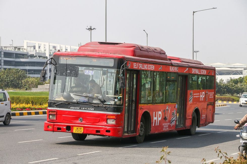 Man, accused of masturbating in front of girl in Delhi bus, starts crying when caught