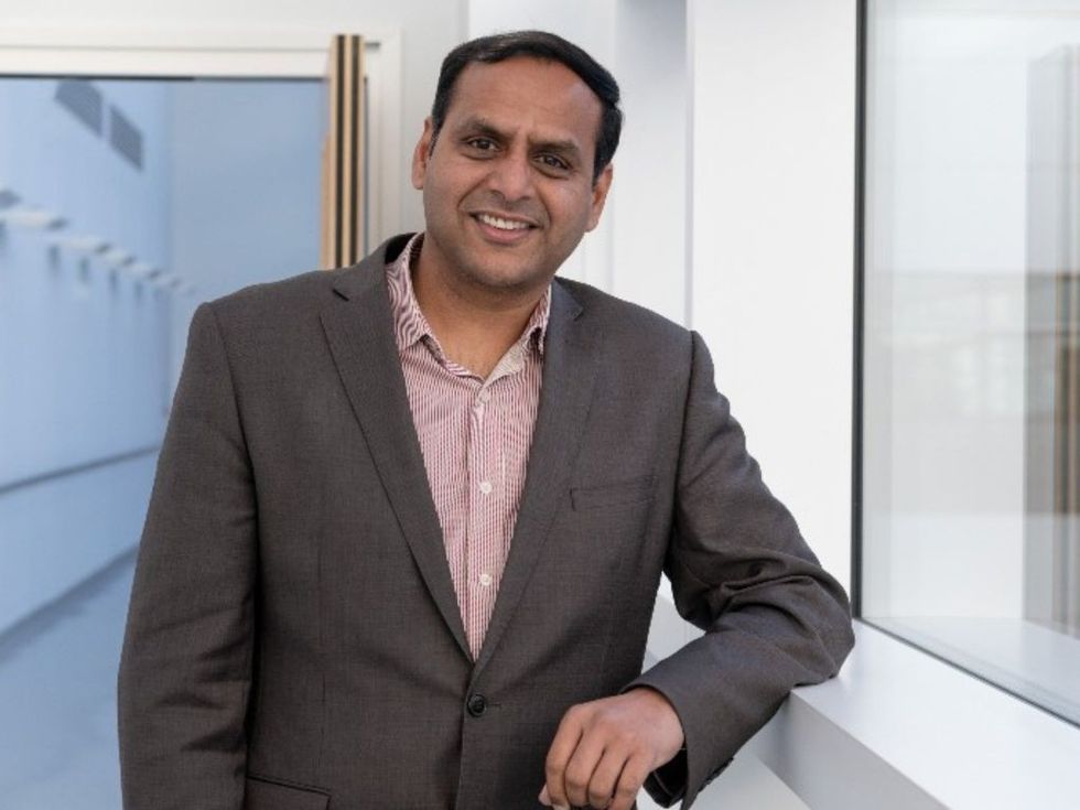 Indian-origin doctor saves man who had 2 cardiac arrests in UK-India flight