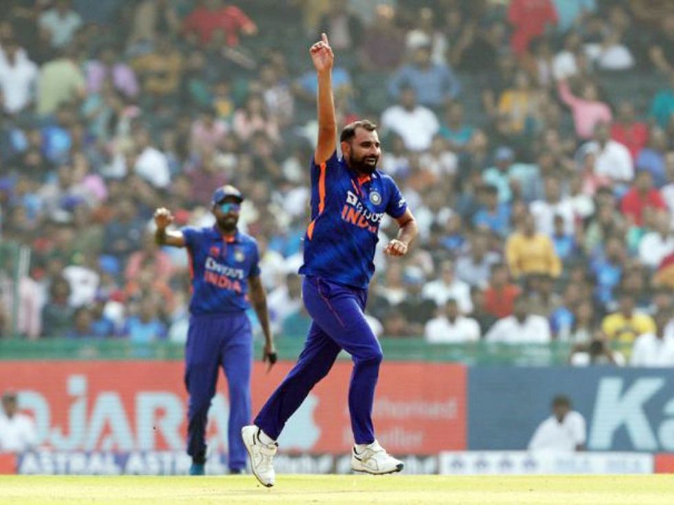 Mohammed Shami leads India to crush New Zealand in 2nd ODI, bag series