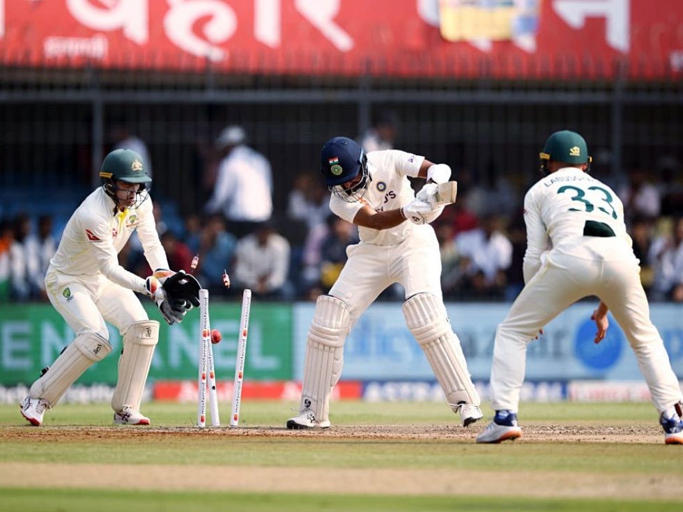 Blow for India's whitewash plans as Australia hit back hard in 3rd Test, take crucial 47-run lead on Day 1