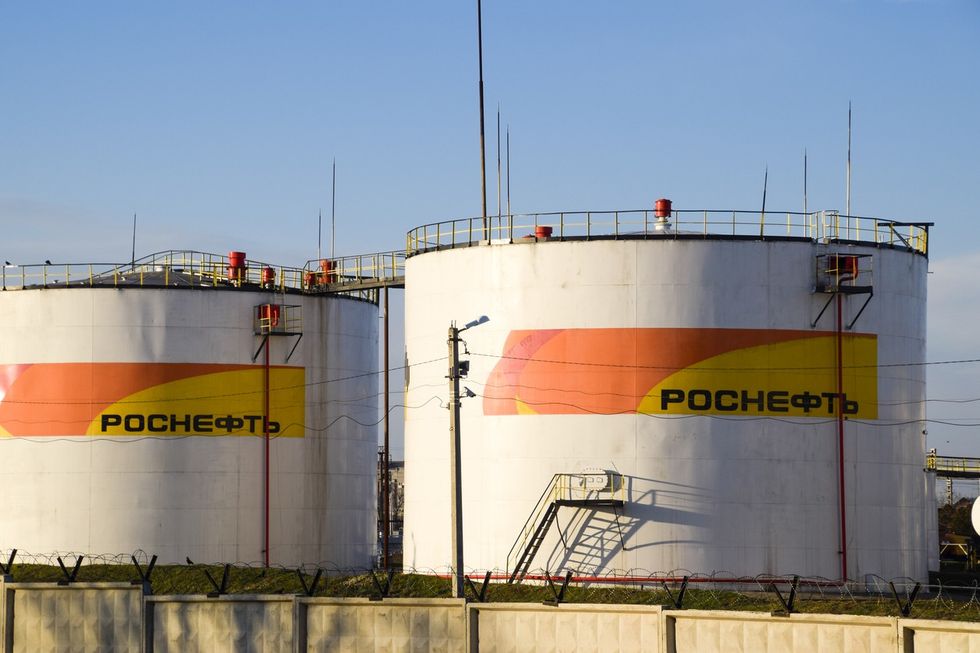 Russia energy giant Rosneft announces deal to boost oil supplies to India