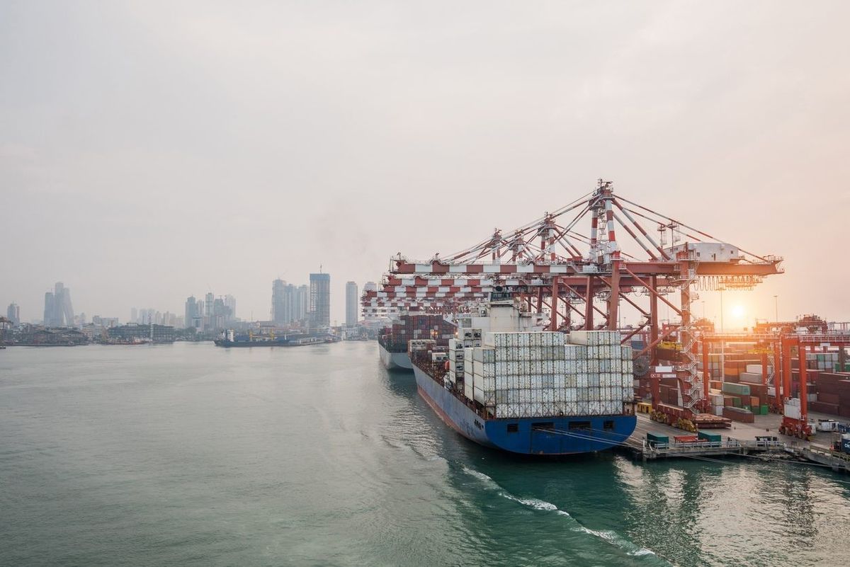 Chinese firm to build major port complex in Sri Lanka