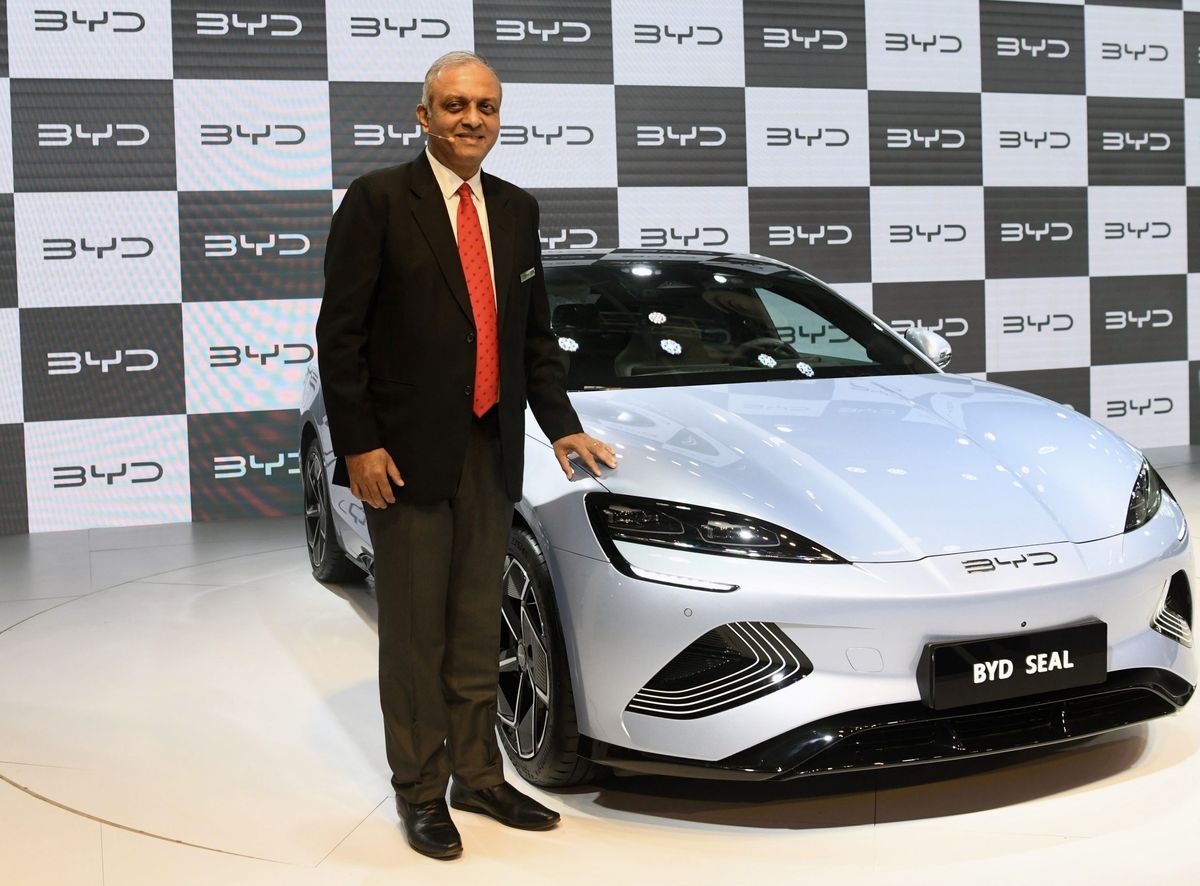 China’s BYD to invest $1b in India to build electric cars, batteries