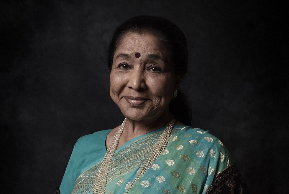 Asha Bhosle alerts fans about fake TikTok account