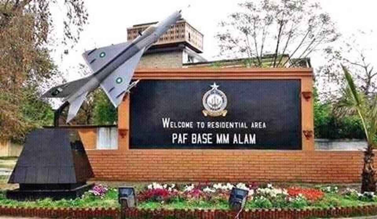 Militant attack damages Pakistan air base, assailants killed