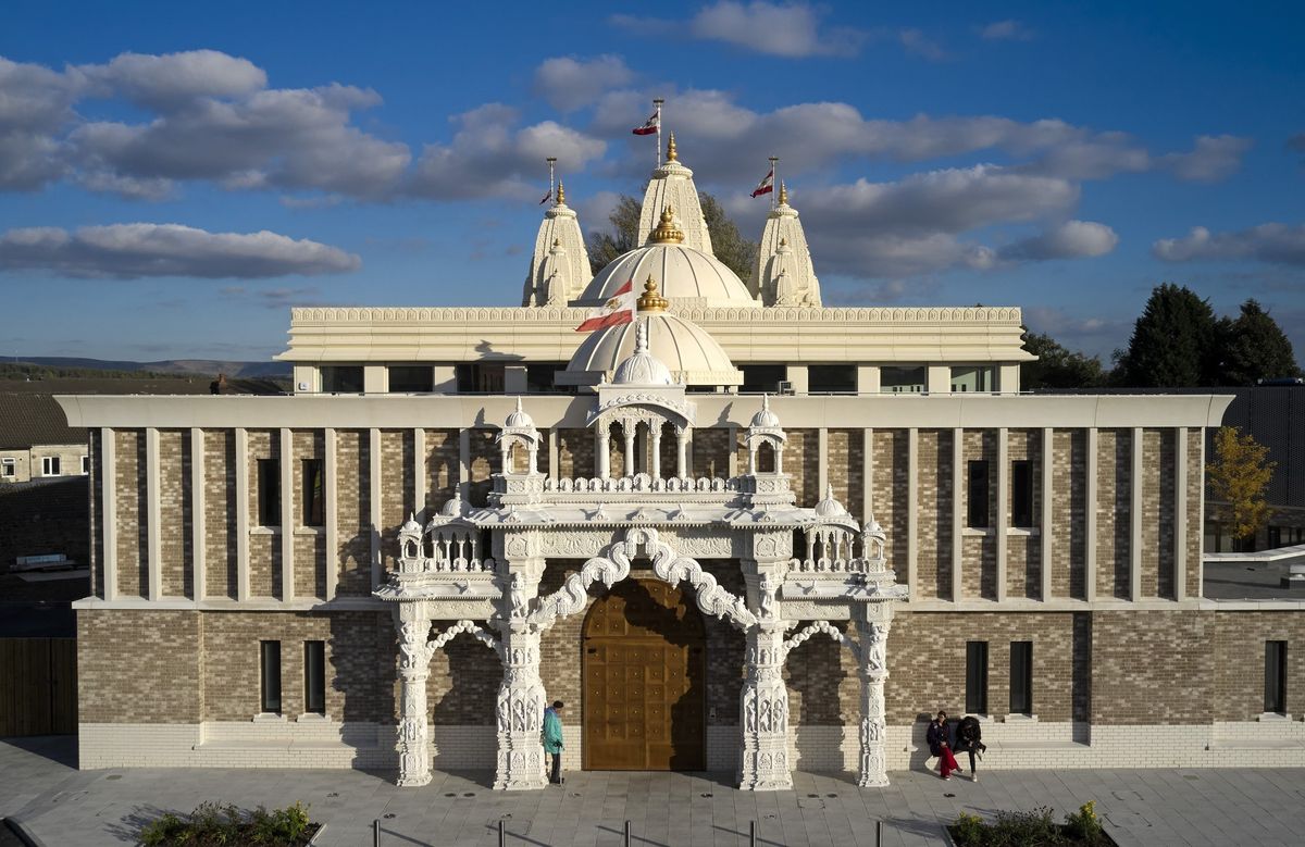 Shree Swaminarayan Mandir in Oldham partners with women’s charity to help BAME women combat domestic abuse