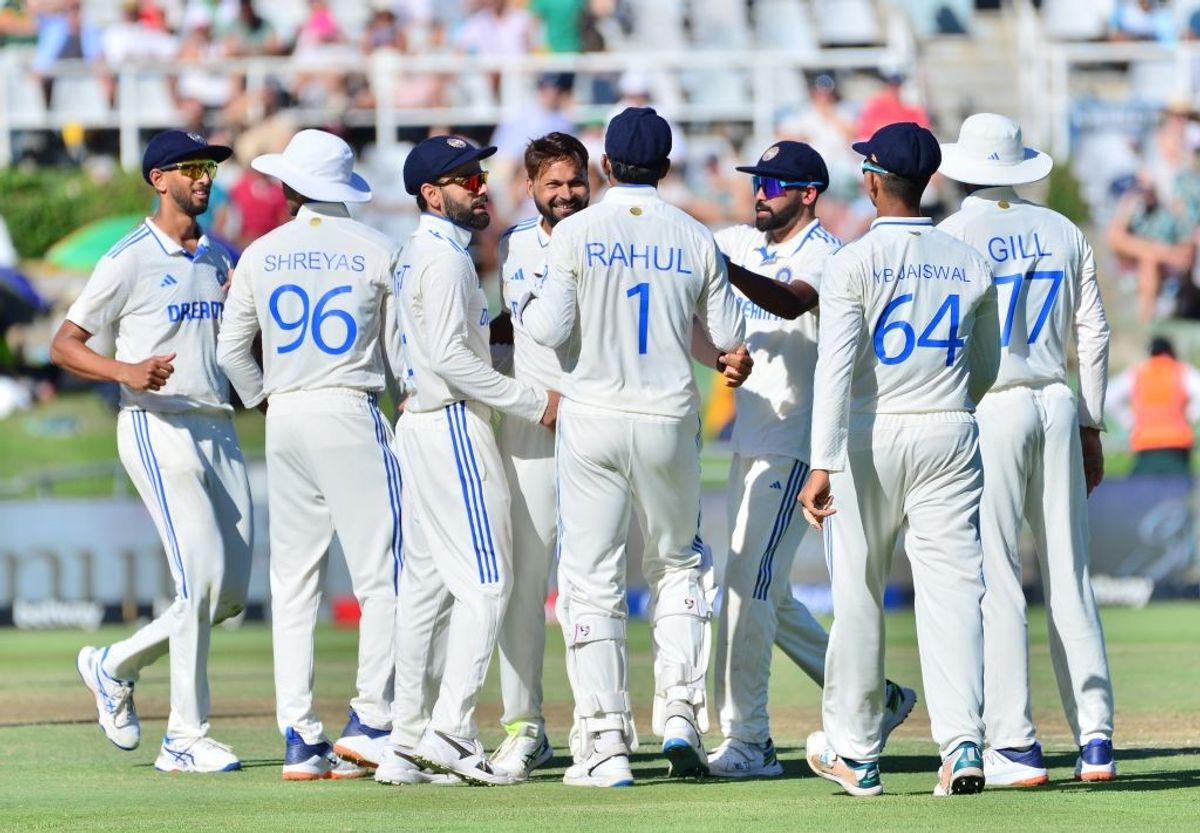 South Africa trail India after record-breaking first day