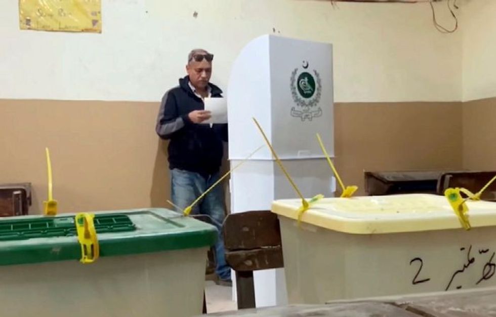 No clear winner likely as Pakistan holds election suspending mobile services, shutting borders