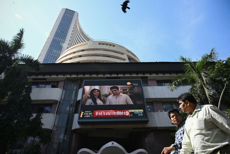 Sensex, Nifty tank after US Fed sees fewer rate cuts