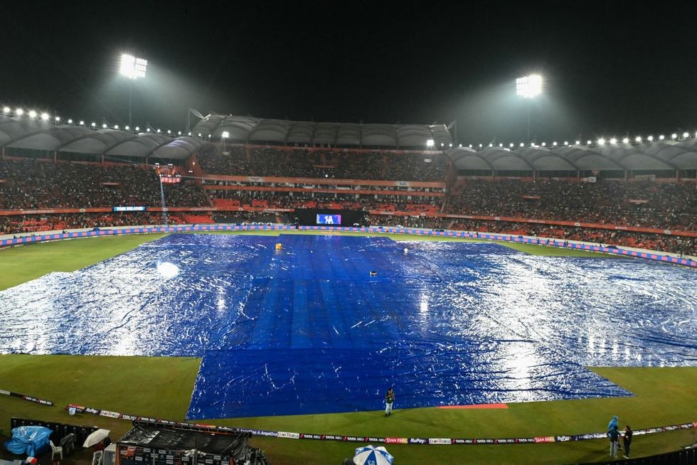 Hyderabad advance to IPL playoffs as yet another Gujarat game gets washed out