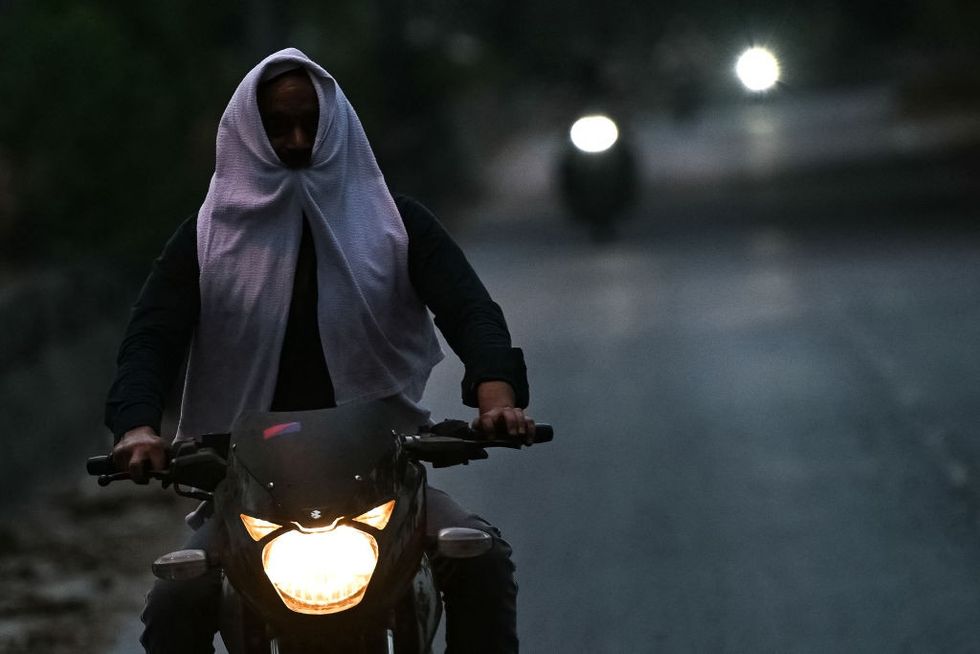 While Delhi reels under extreme heat, its warm nights are worrying experts