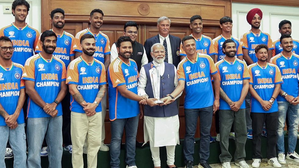 Modi meets India T20 World Cup-winning team in Delhi