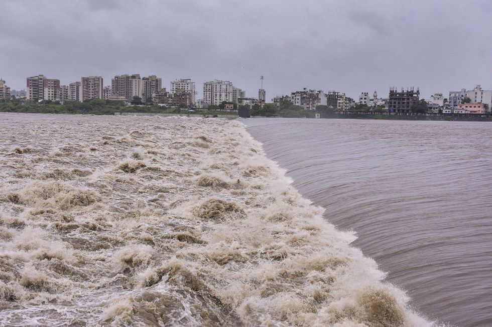 Heavy rains lash Gujarat, many people moved to safer places
