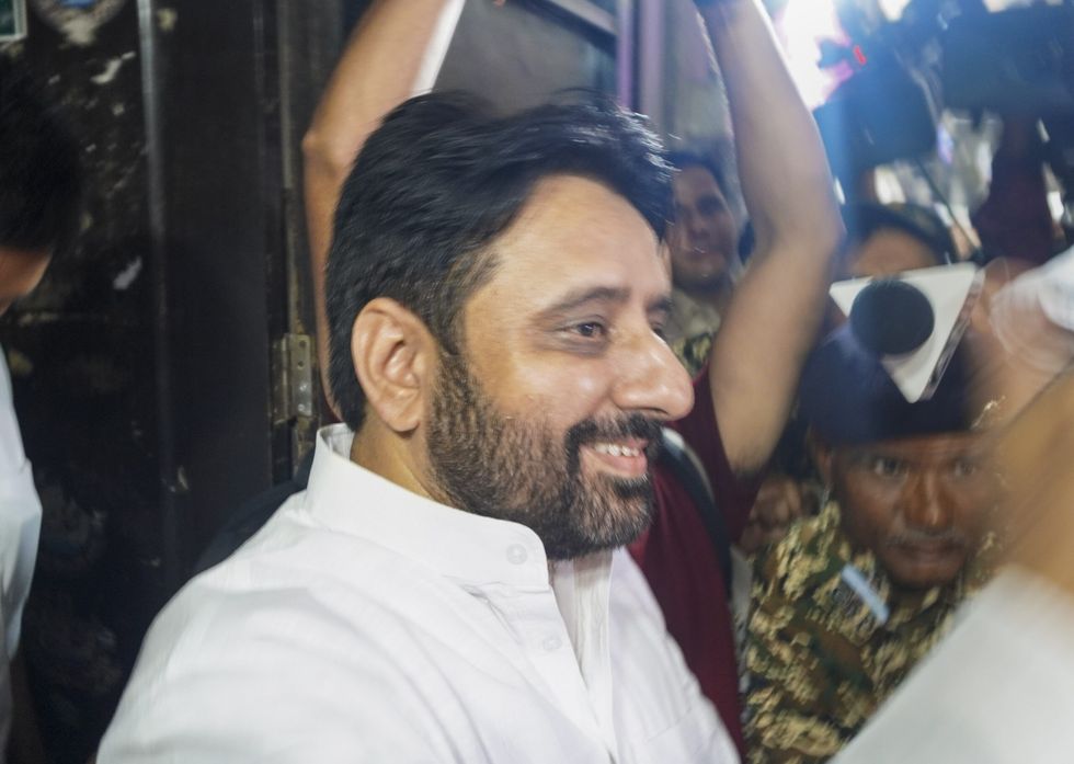 ED arrests AAP MLA Amanatullah Khan in money laundering case